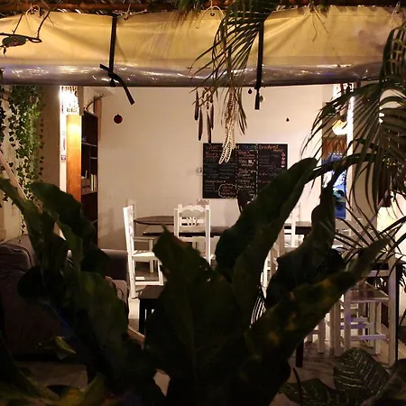 L Hotelito