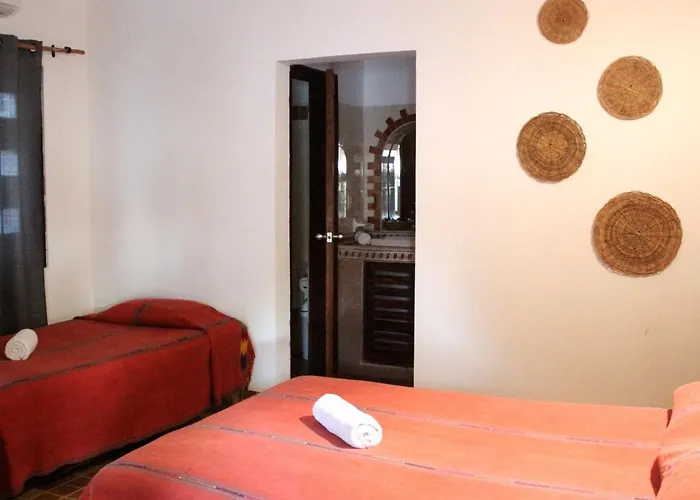 L Hotelito