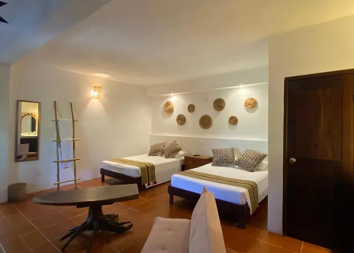 L Hotelito